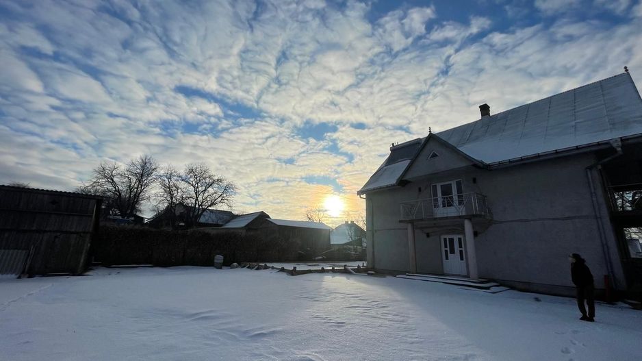 🏡 Casă modernă cu 15 ari teren | Zonă liniștită | Vicov de Sus - Poză 19