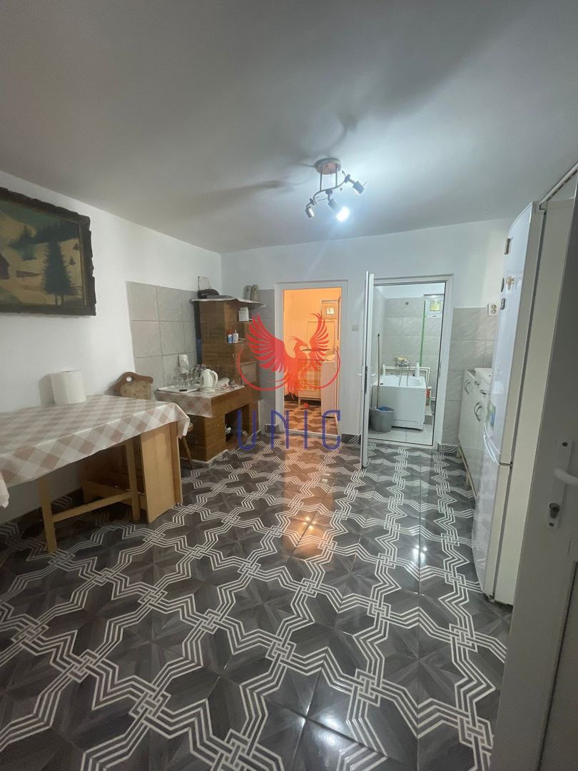 Casa cu teren de 1000 de mp -Radovan - Poză 5