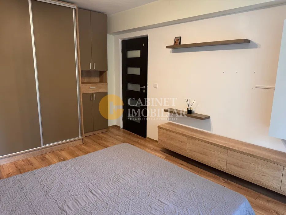 Apartament 3 Camere Decomandat | Zona Podu Roș - Poză 5
