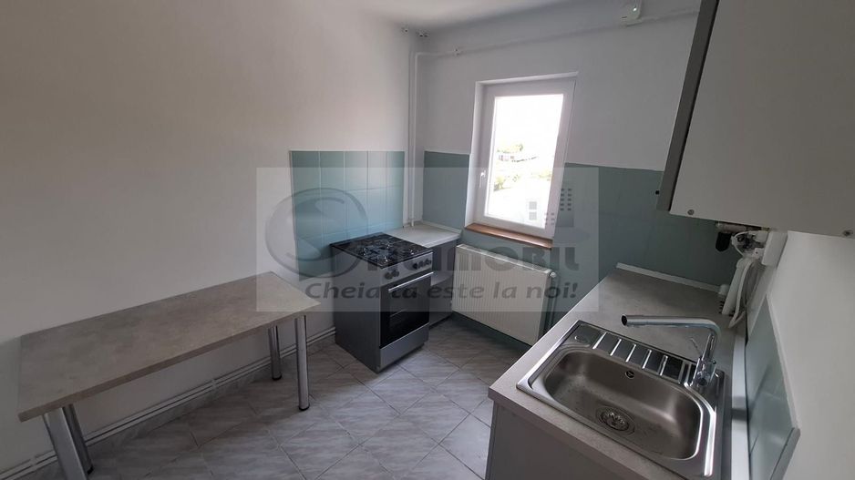 Apartament cu o camera, zona Gara, 3/4 - 73.000 euro ! - Poză 4