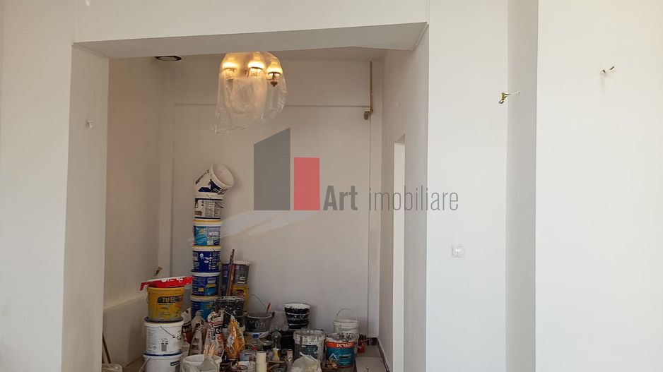 Vila  de inchiriat recent renovata - Poză 10