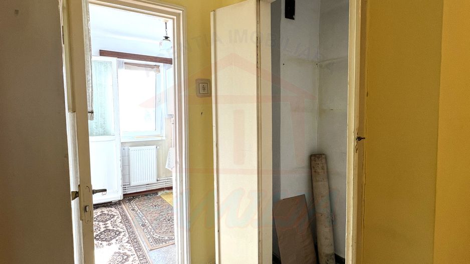 🏡 Apartament 2 camere, etaj 3, stradal – zonă excelentă Micro 40 - Poză 7