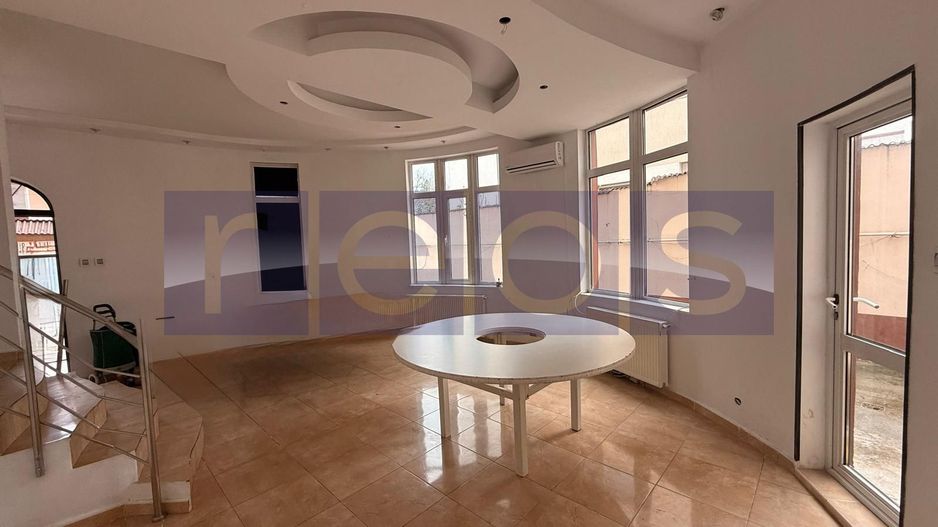 VANZARE VILA P+2+M | AUTORIZATIE EXTINDERE | ZONA BRANCOVEANU - Poză 1