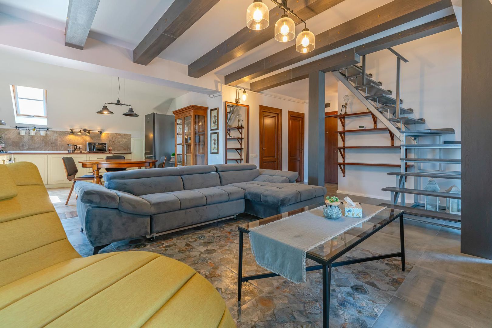 Mobilat și utilat modern, cu două locuri de parcare subterane - Poză 4