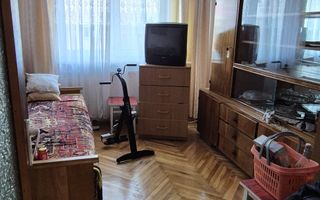 Apartament cu 3 camere de vazare in Cugir - Poză 3