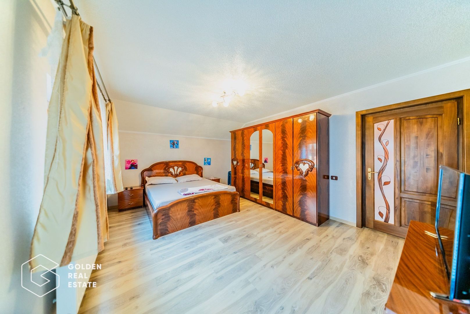 Casa la cheie, eficienta energetic, 4 dormitoare, Sagu - Poză 6