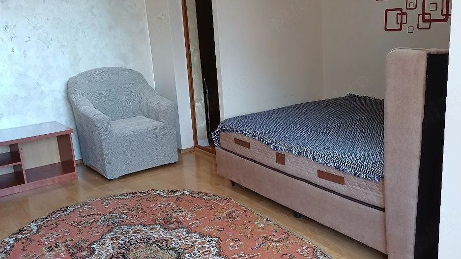 De inchiriat apartament 2 camere micro 20, et. 9, 350 euro negociabil - Poză 1