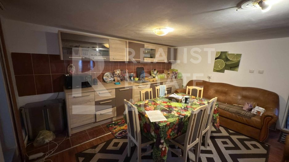 Casă de vânzare în Ostrov – 3 camere + 600 mp teren - Poză 7