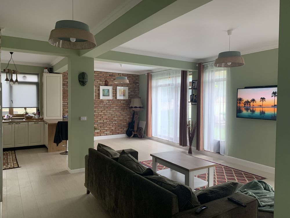 Casa Moara de Vant cu vedere superba spre lac si padure in zona SRU - Poză 1