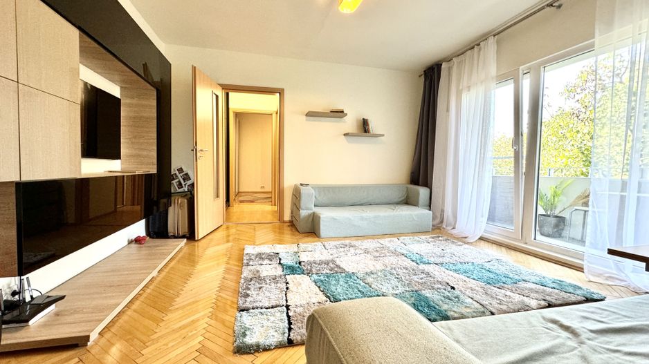 Apartament 3 camere, modern, cu terasa,  in zona Centrala-Universitate - Poză 1