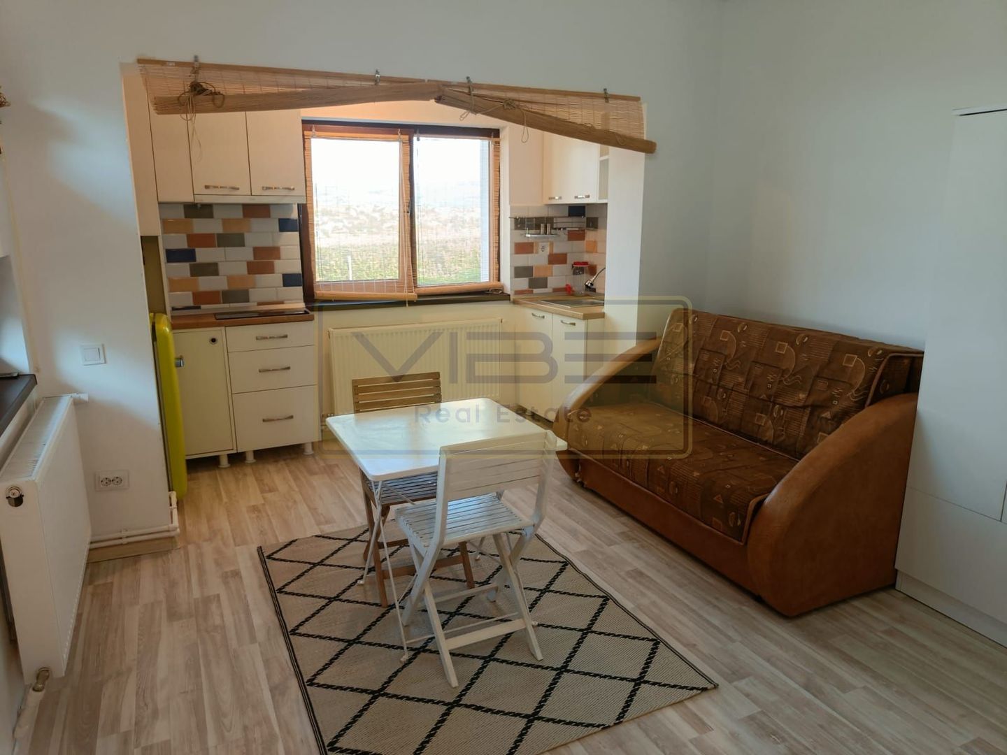 Garsoniera - 250 euro - Vișan ! - Poză 10
