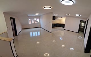 Duplex spatios si luminos in centrul Sacalazului - Poză 4
