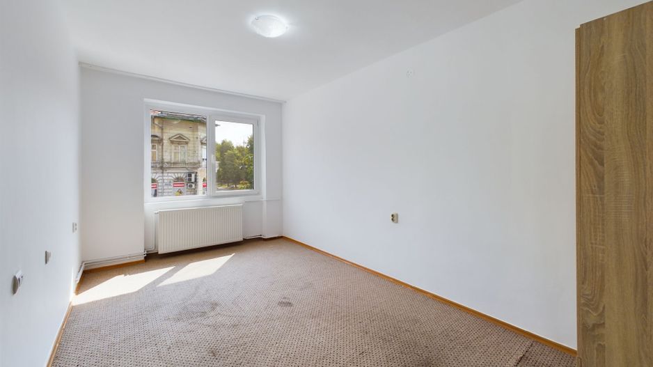 Apartament ultracentral pe B-dul Revoluției - Poză 12