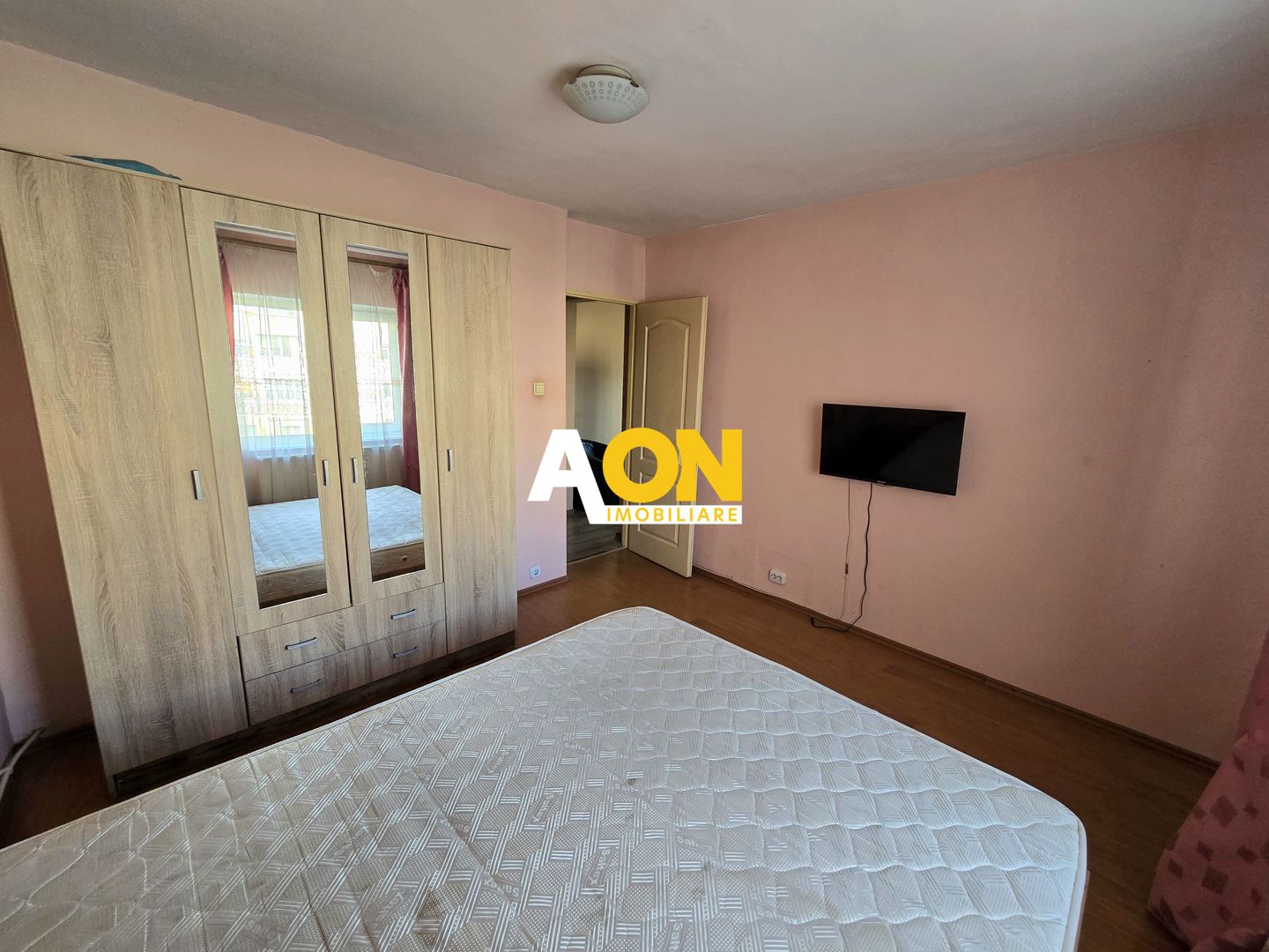 Apartament cu 2 Camere, Etaj 1, Zona Sub Stadion - Poză 4
