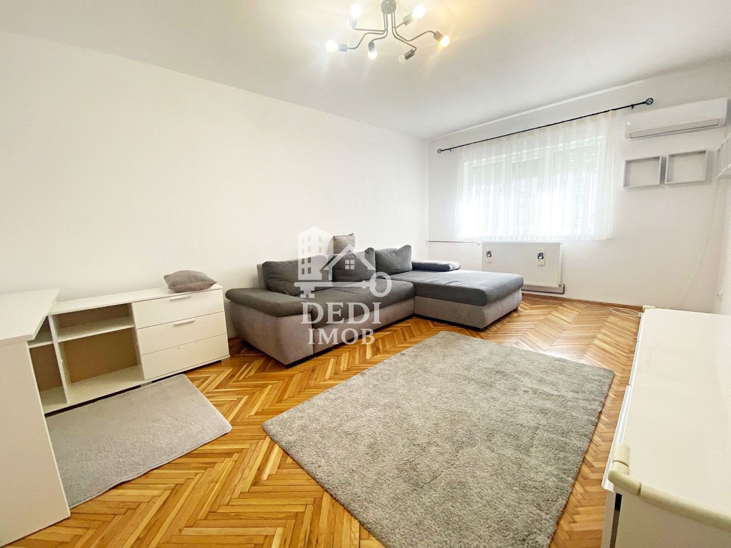 Apartament 3 camere de inchiriat in zona Rogerius, Oradea - Poză 1