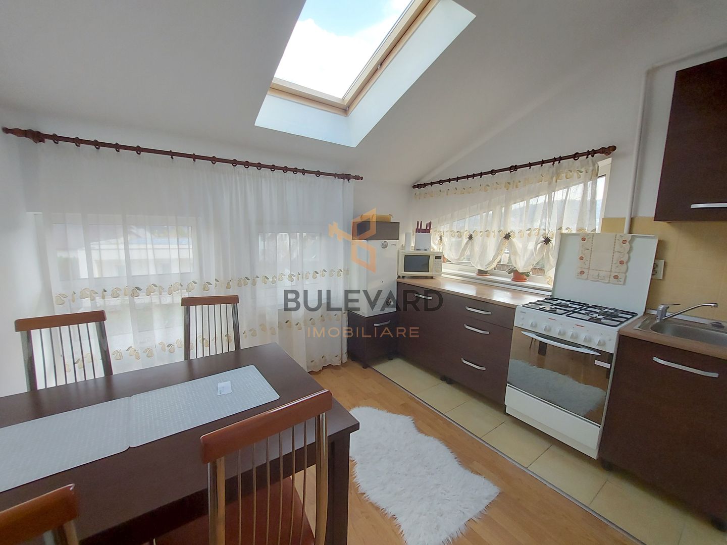 Apartament cu 3 camere+parcare in zona Terra! - Poză 3