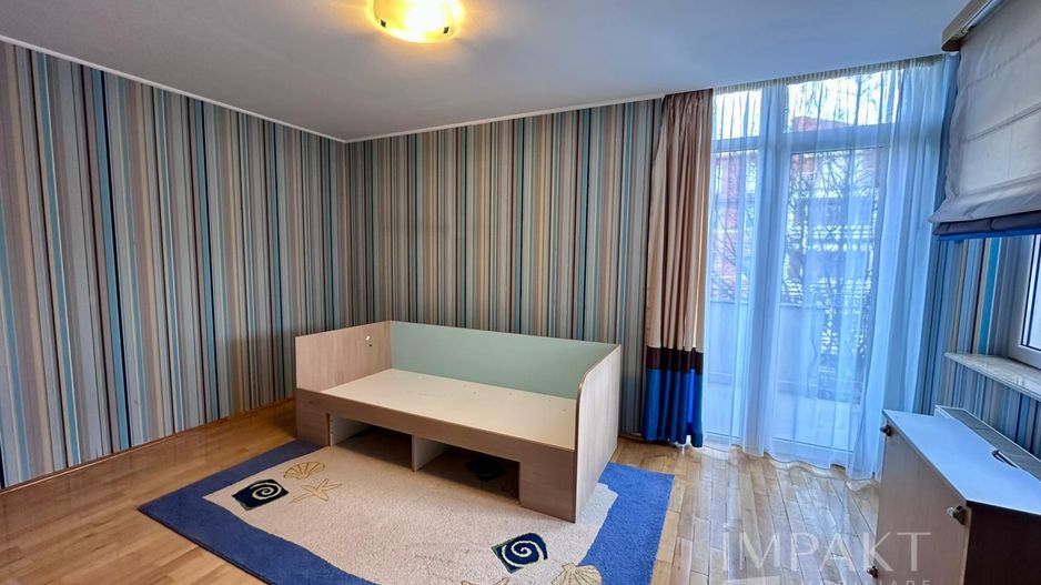 Casa de inchiriat | 6 camere, terasa, sauna, 320 mp - Poză 13