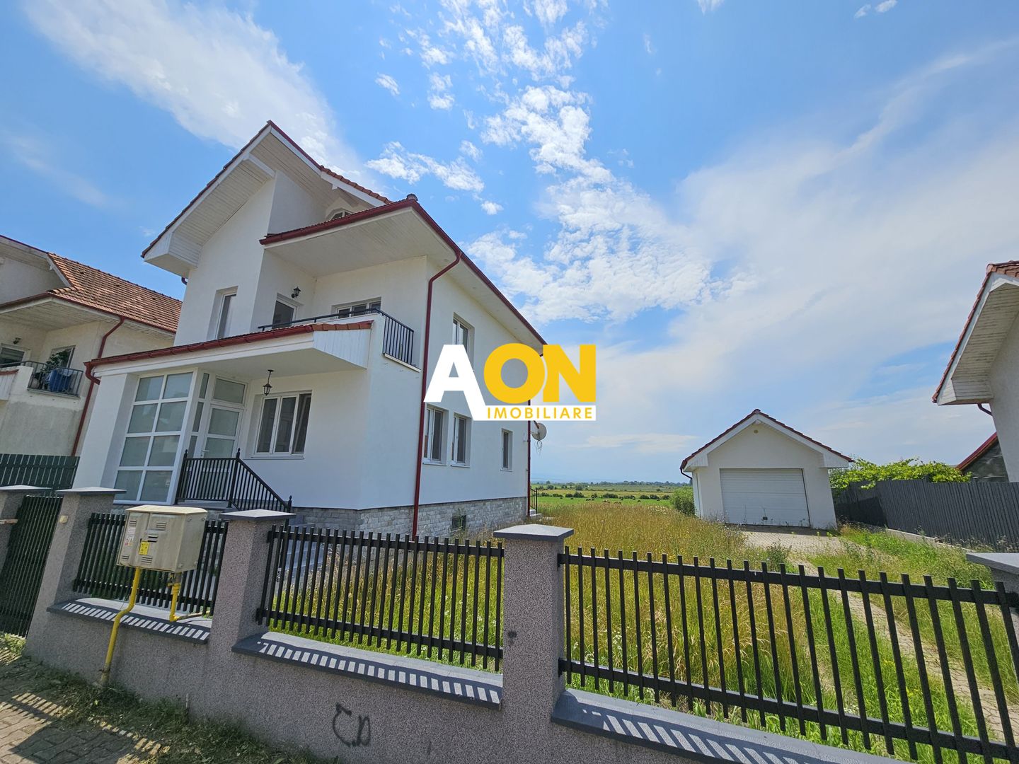 De vanzare casa 3 camere, 802mp teren, Cetate - Poză 1