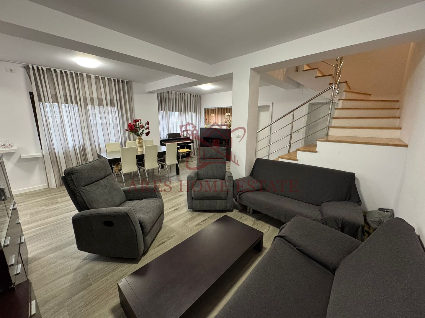 Casă individuală 6 camere, 200 mp, garaj și curte amenajată – Chișoda - Poză 2