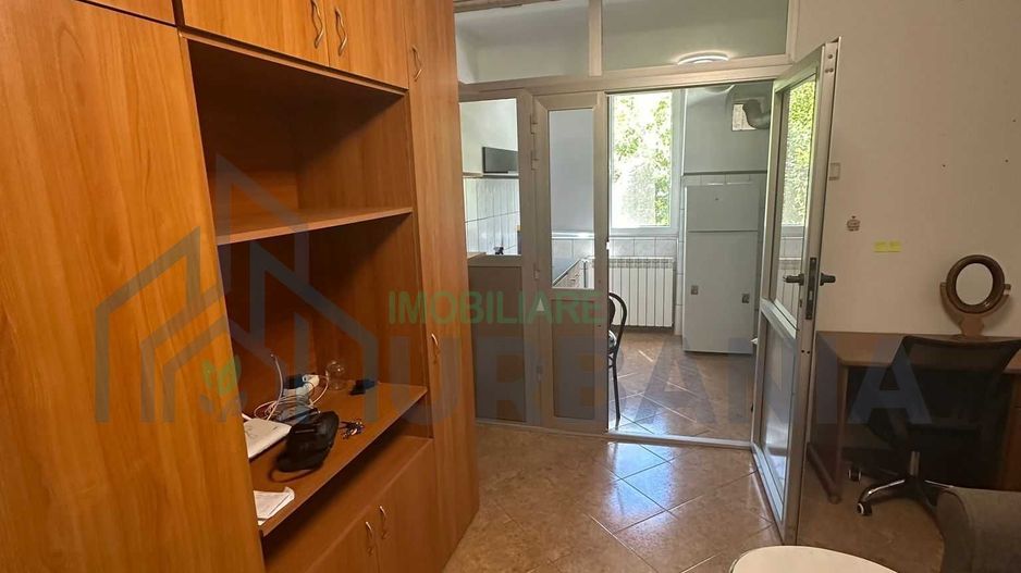 Garsonieră de închiriat în cartierul Alexandru cel Bun, zona Rond la Țigarete - Poză 3