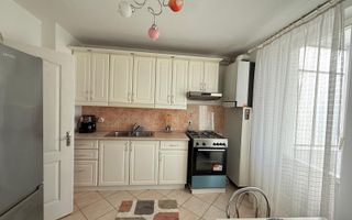Închiriez apartament cu 2 camere in Tg Mureș, zonă centrală - Poză 1