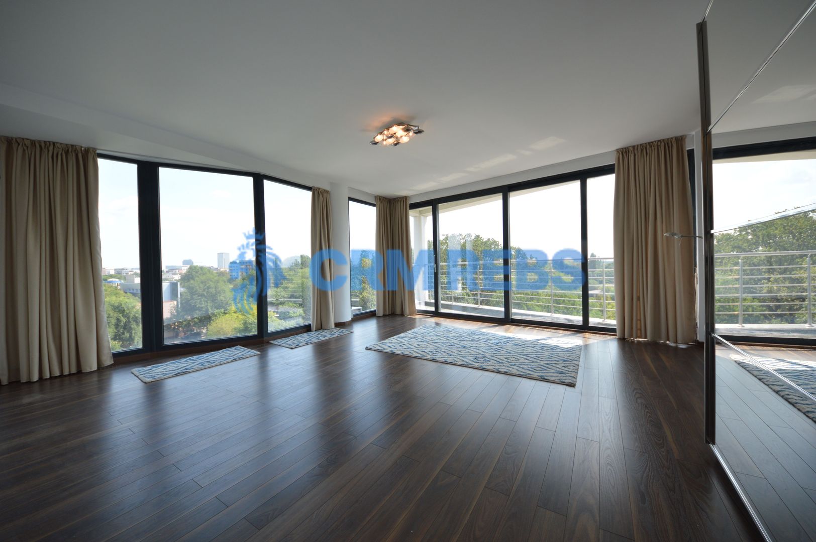 Apartament cu 3 camere în zona Basarab - Poză 2