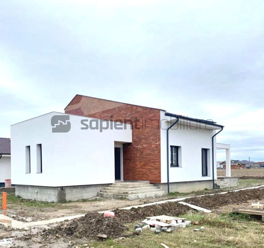 CASA INDIVIDUALA IN ORADEA - Poză 1