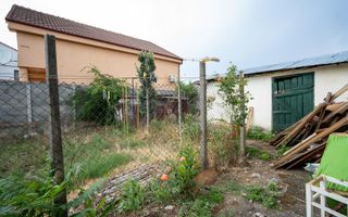 Casa singur in curte  cu dublu front stradal cu garaj in Iosia - Poză 12