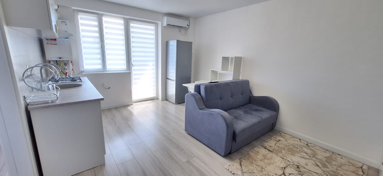 Studio 42mp Aparatorii Patriei 4/6 - Poză 3