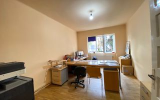 Apartament cu 2 camere, la etaj intermediar, situat Ultracentral - Poză 2