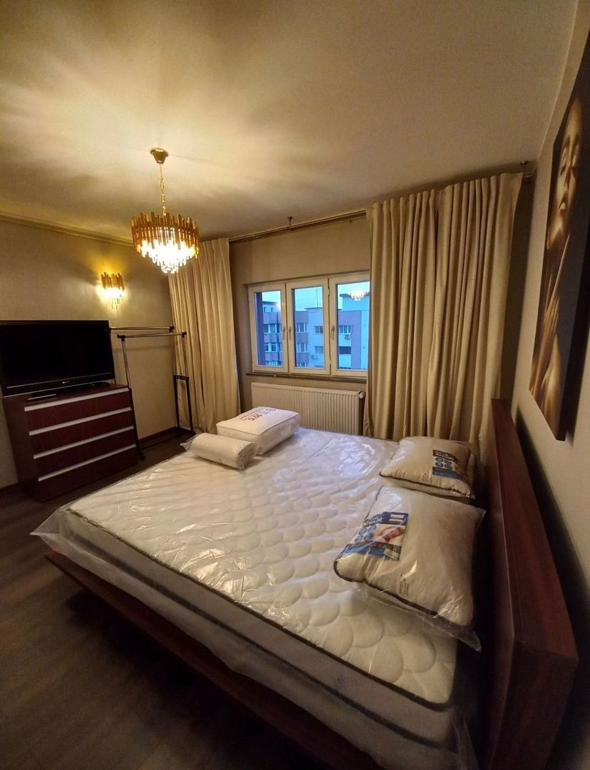 AP. 2 CAMERE 13 SEPTEMBRIE, LOC PARCARE, BUCATARIE INCHISA, RENOVAT - Poză 4