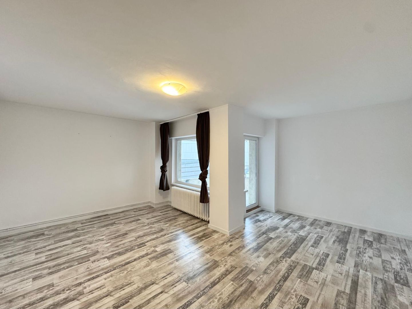 COMISION 0! Apartament cu 4 camere langa AFI, in Centrul Civic - Poză 2