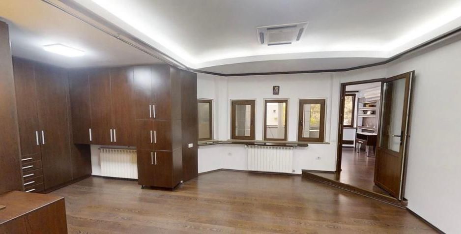 Apartament 5 camere,  Etaj integral vilă monument arhitectural - Poză 24