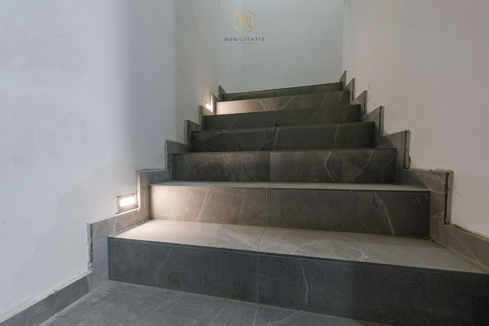 Apartament SPECTACULOS, 3 camere | Terasa 250 mp | Vedere Panoramica - Poză 10