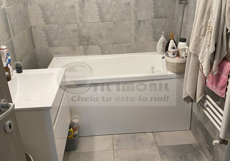 Apartament cu 2 camere, 61.6 mp - Zona 5 Drumuri - loc de parcare ! - Poză 6
