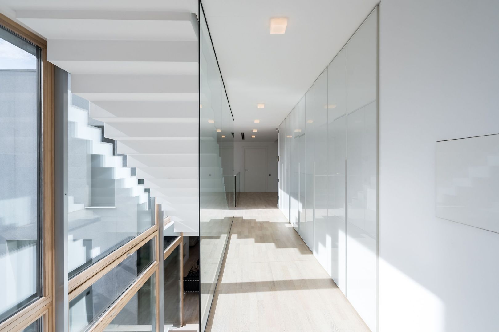 UNA DIN CELE MAI FRUMOASE CASE MODERNE DIN BUCURESTI - Poză 12