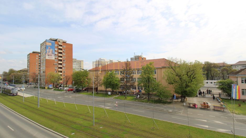Vad comercial/acces facil, cladire mixta. - Poză 15