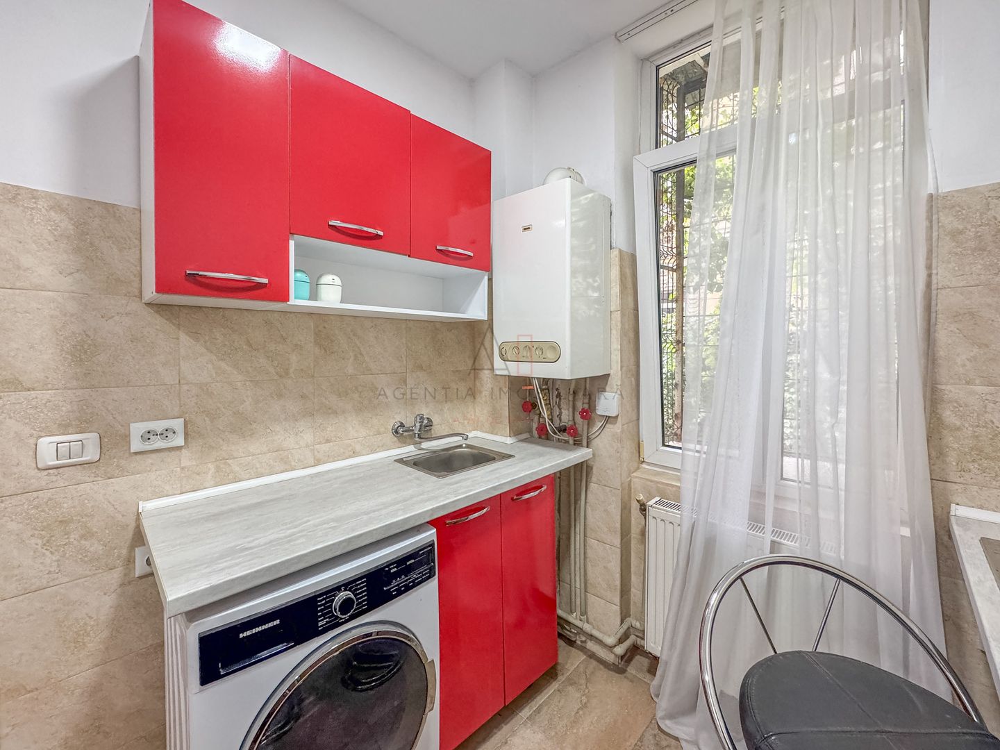 Garsoniera Cocheta si Boxa | Intrare Parc Cismigiu | Bloc Fara Risc - Poză 6