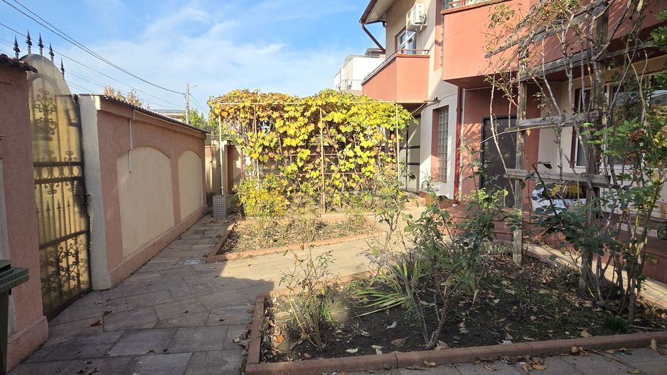 Vila P+1+M individuala spatioasa 6 camere Sos Oltenitei - Poză 3