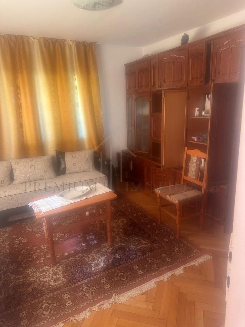 Casă batraneasca+ teren 999 mp intravilan în Oituz - Poză 3