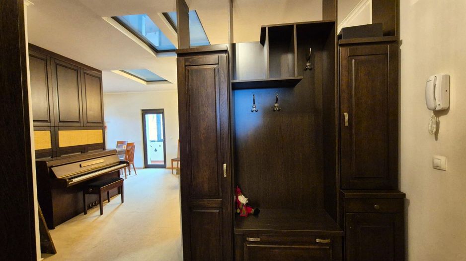 Comision 0 - Apartament în vilă, spațios, priveliște spre cabana Postăvaru - Poză 8