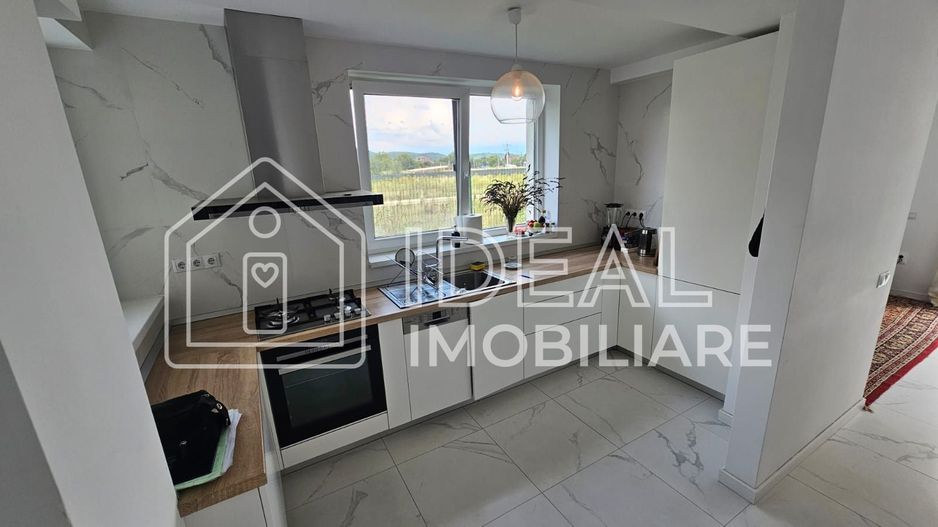 Triplex 3 camere, Șelimbăr | Mobilat & utilat | P+E+Pod | Terasă & grădină - Poză 2