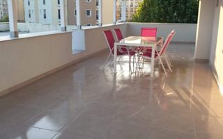 Apartament cu terasa de 50 mp, 3/3, pergola, loc parcare - Poză 1