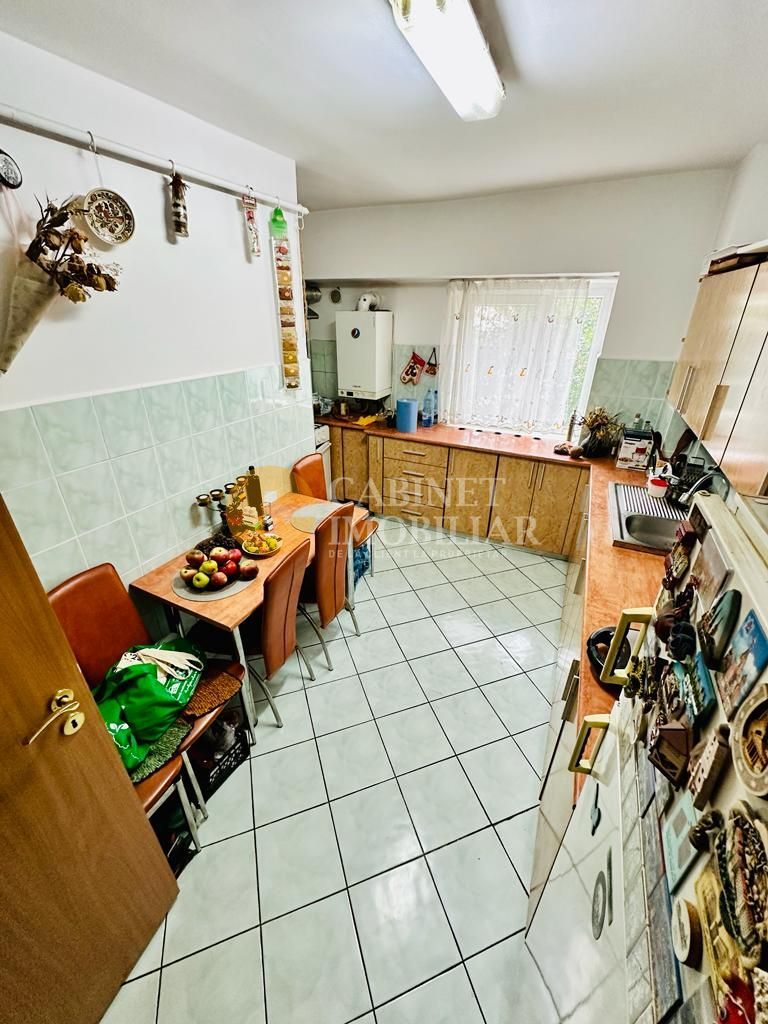 4 Camere Decomandat - Etaj 1 - Bloc din 1989 - Zona CUG - Poză 10