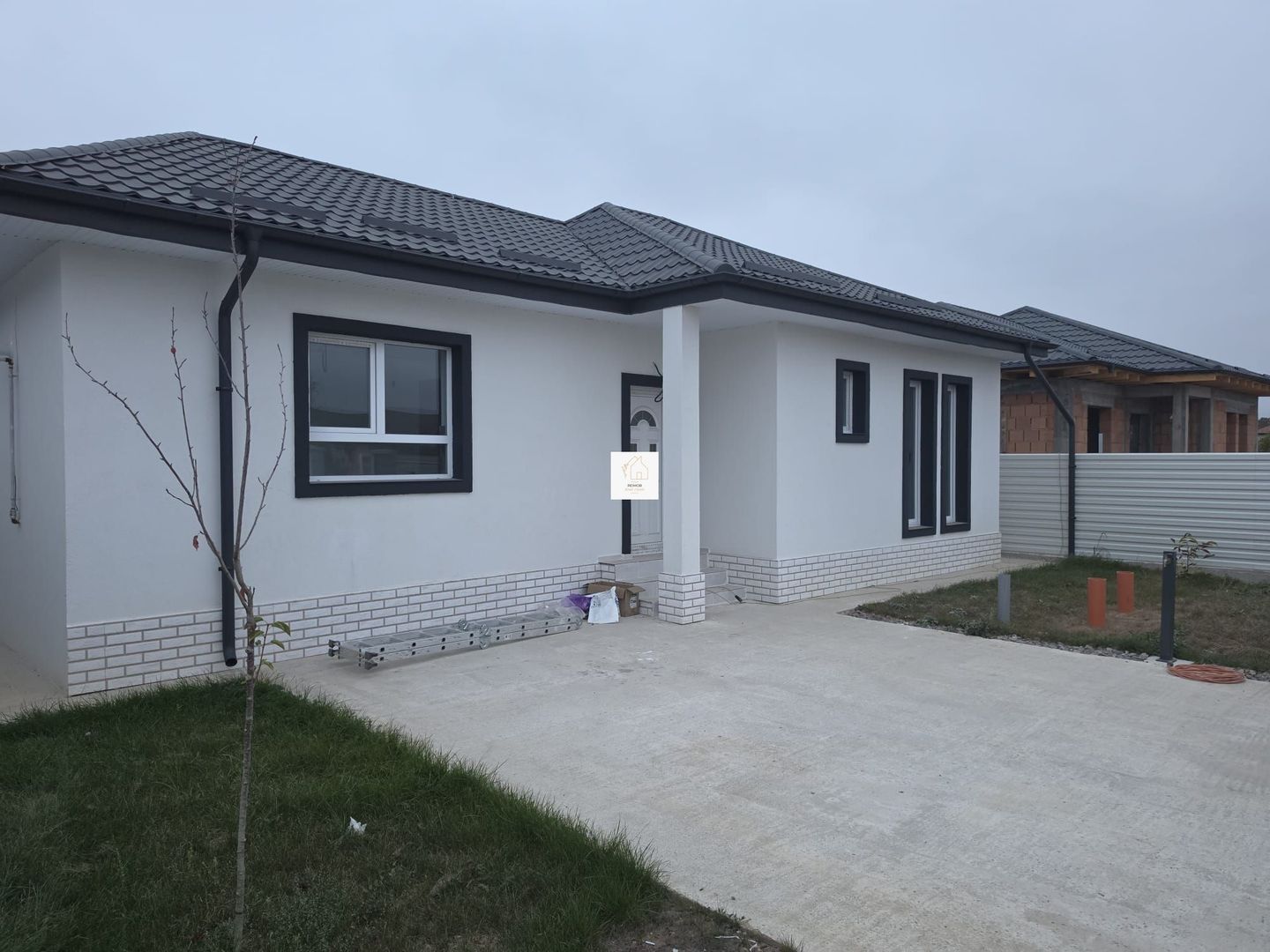 Casa 4 camere Crevedia - Poză 3