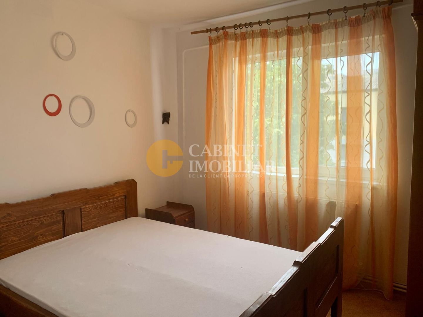 2 CAMERE-- MOBILAT SI UTILAT -- ALPHA BANK PACURARI - Poză 1