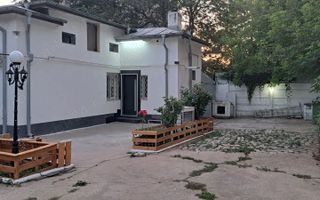 Casă de vânzare !! 3 camere, 2 băi, 3 dresinguri, cameră tehnică, pivniță, 2 garaje - Poză 1