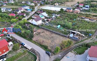 Teren intravilan Bradu, 1700 mp, toate utilitatile disponibile