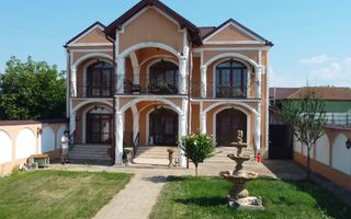 Casă Exclusivistă în Stil Baroc | 330 mp | Teren 1.200 mp - Poză 1