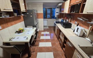 Apartament 3 camere, decomandat,  Micro 13B - Poză 2